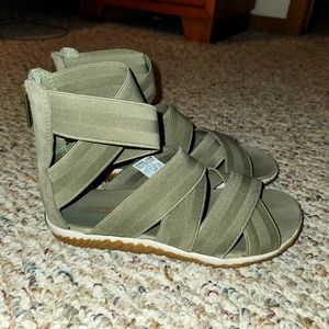 Size 7.5 Sorel Sandals